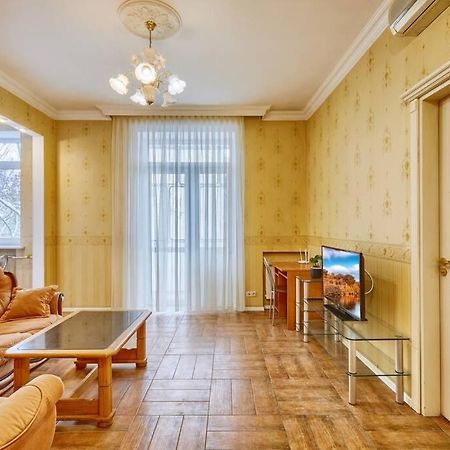 Apartment Near Bessarabsky Square Kiev Buitenkant foto