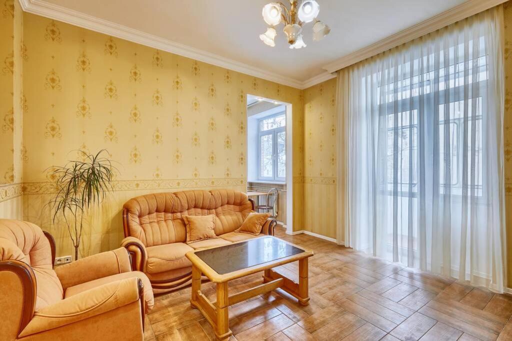 Apartment Near Bessarabsky Square Kiev Buitenkant foto