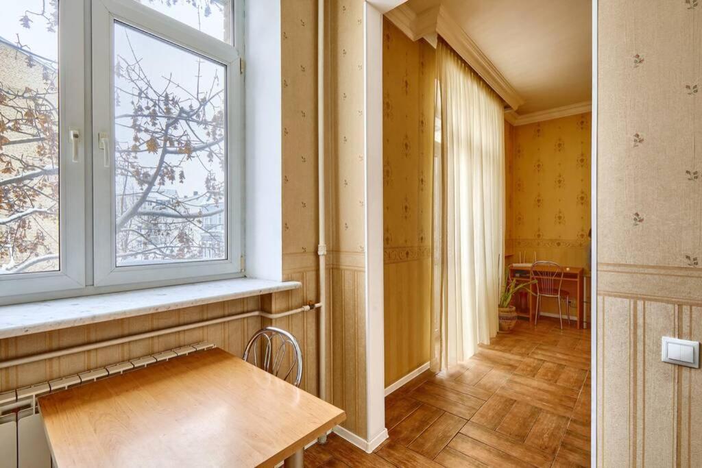 Apartment Near Bessarabsky Square Kiev Buitenkant foto